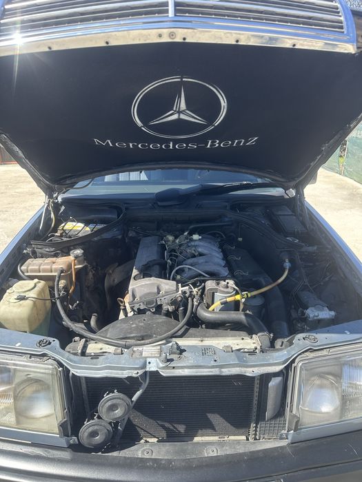 Мерцедес w124 250D