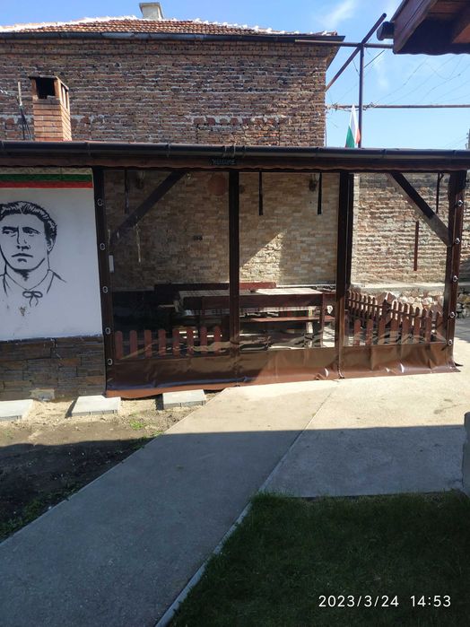 Ветроупорни завеси за навеси