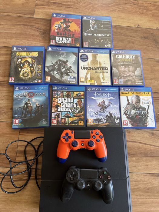 PS4 500 GB  2 джойстика и игри
