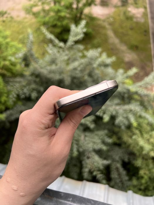 Iphone 15 pro max 256 gb требует айклауд, заблокирован