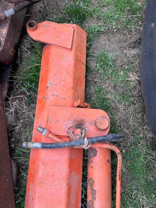 Brat telescopic (antena)macara camion