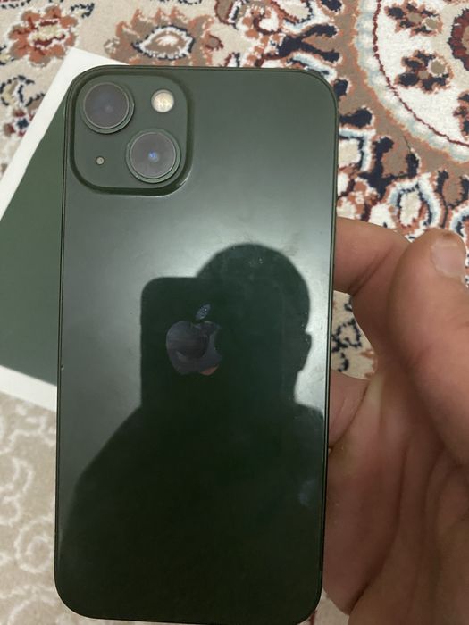 Продам iPhone 13