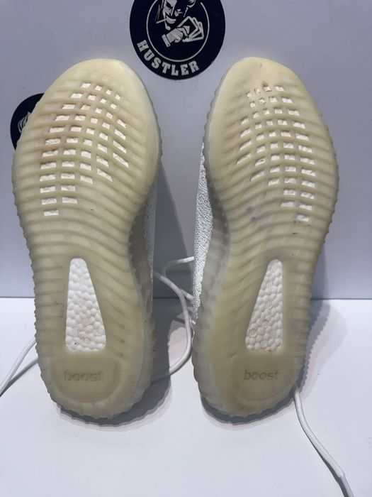 Маратонки ADIDAS YEEZY BOOST 350 V2 . Номер 41.5