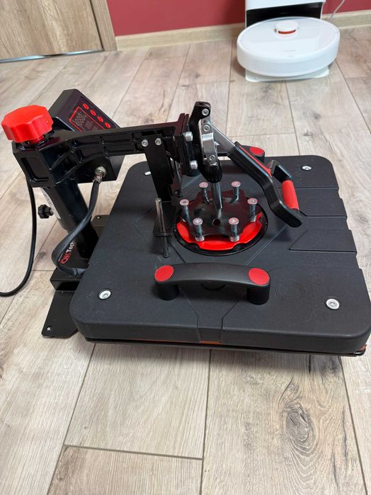 Чисто нова! Термотрансферна Преса от CNCTech с плоча 38х38см.