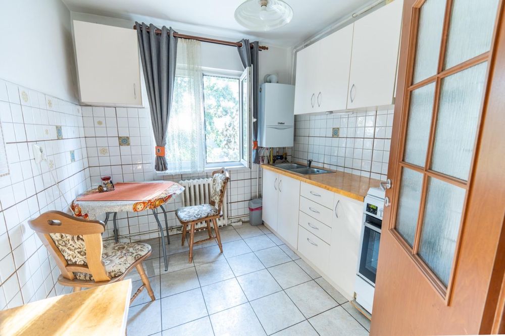 Apartament 3 camere, etaj 4/4, Mănăștur Cluj-Napoca de vanzare