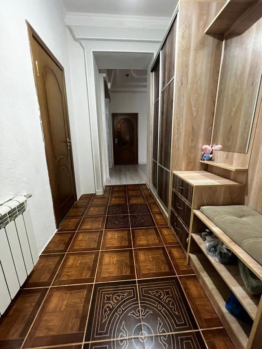 Продаётся большой кирпичный дом