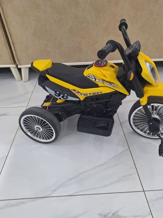 Bolalar skuteri детская скутер