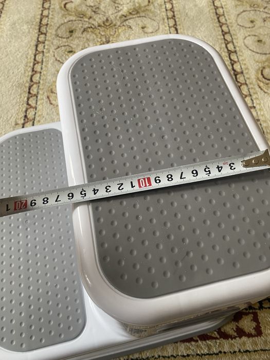 Стульчик  табурет пластиковый