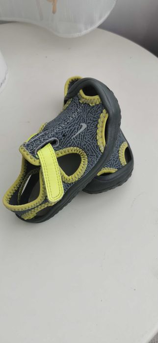 Sandale Nike mărimea 20