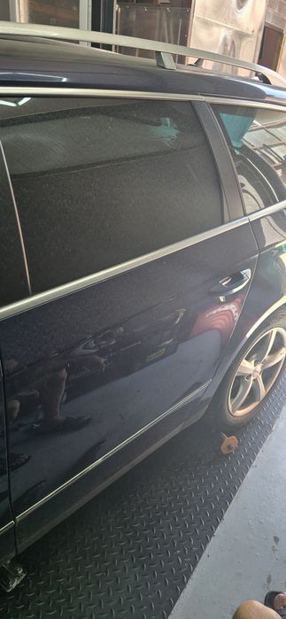 Usa fata spate stanga dreapta vw passat b6 bleumarin