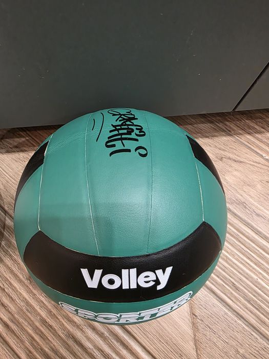 Два броя топки Errea / Volley Sporter