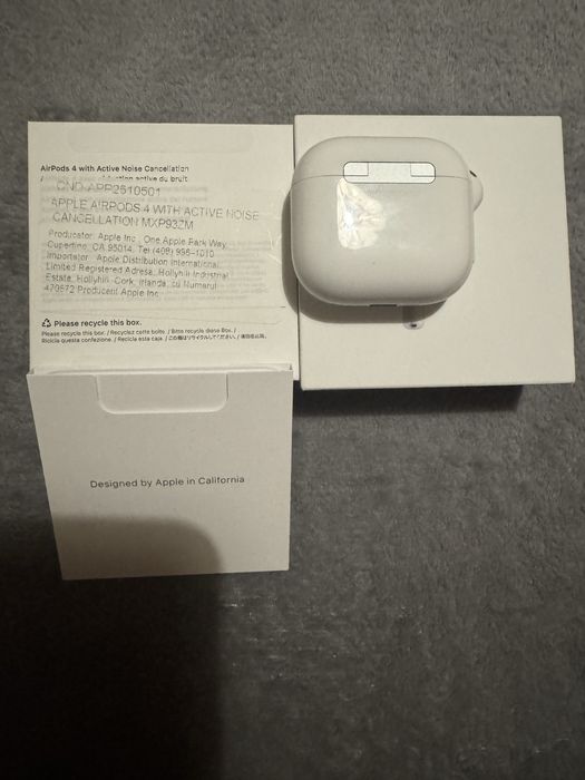 Casti apple airpods 4 noi