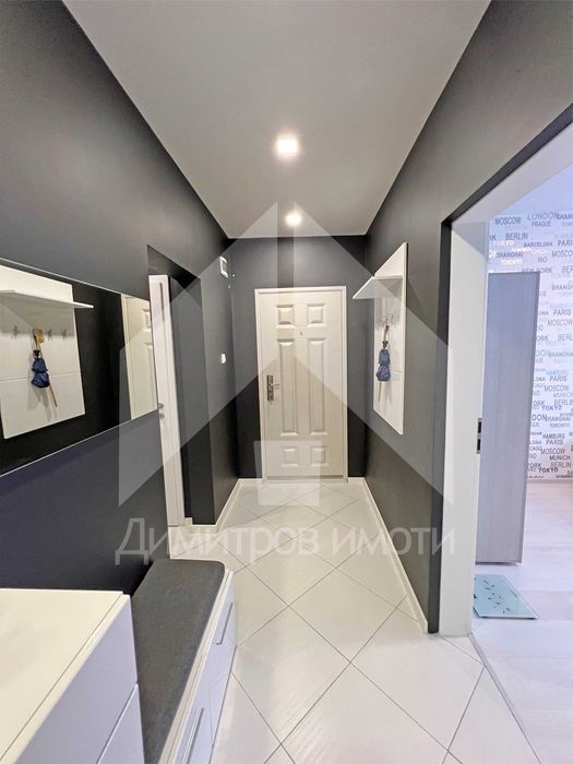 Продава се Тристаен апартамент в Нови пазар - 88 кв.м за 1103 €/кв.м - Снимка #1