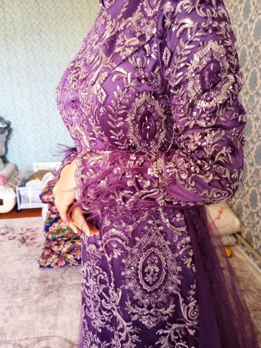 Шикарное платье дизайнерское