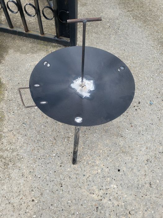 Grătar, disc cu picioare detașabile