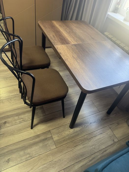 Продам стол со стульями