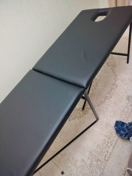 Продам кушетку массажную.