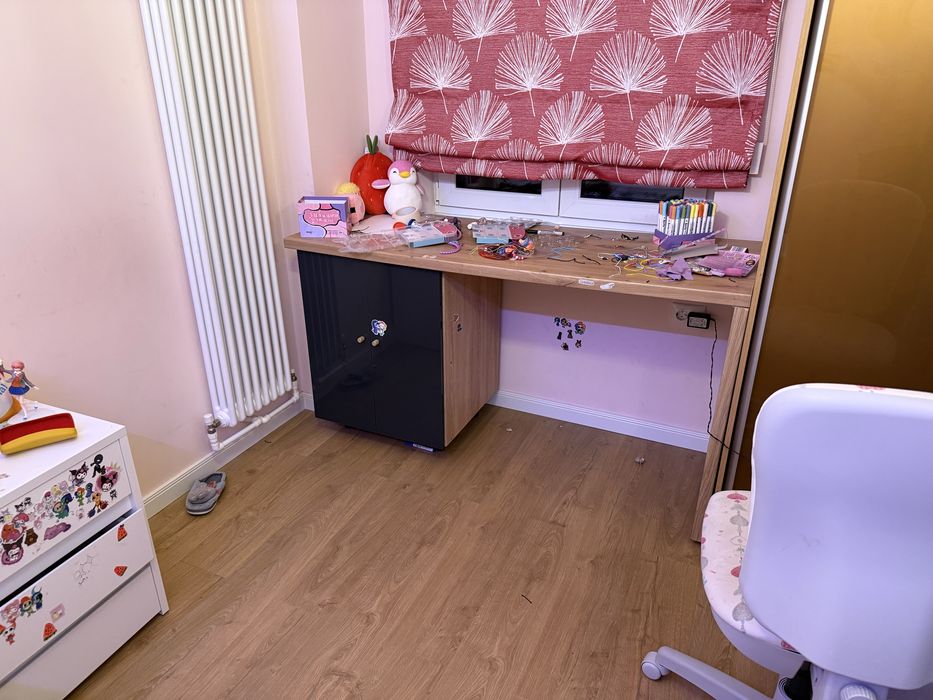 Dulap/Dressing usi culisante +birou