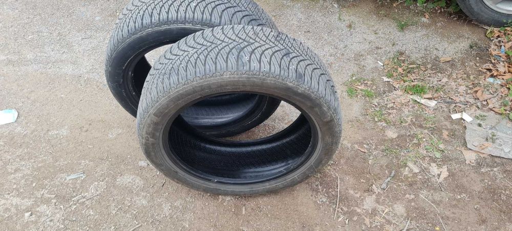2бр всесезонни гуми 225/45/17