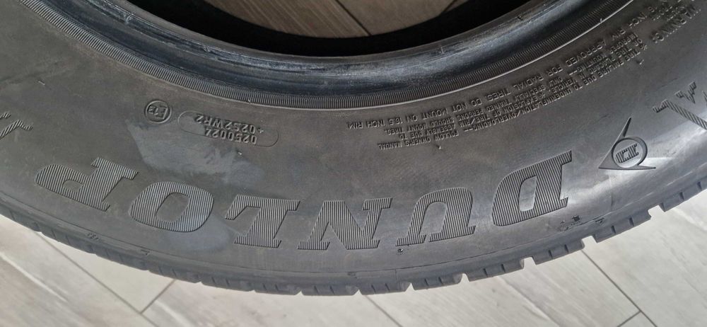 Зимни гуми 215/70/R16 Dunlop