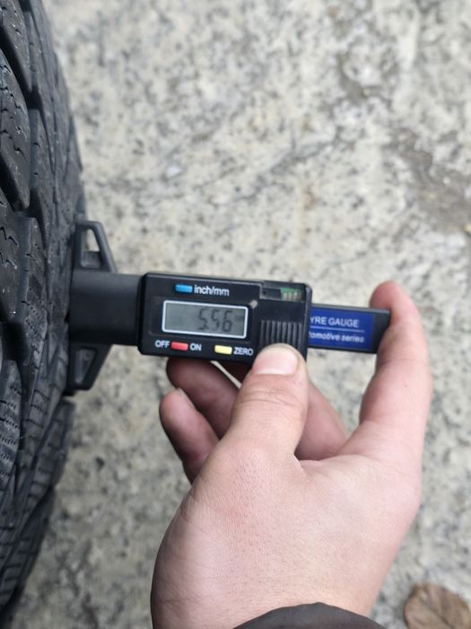 4 Броя 225/55/17 Dunlop 2x6,5mm 2x5,5mm