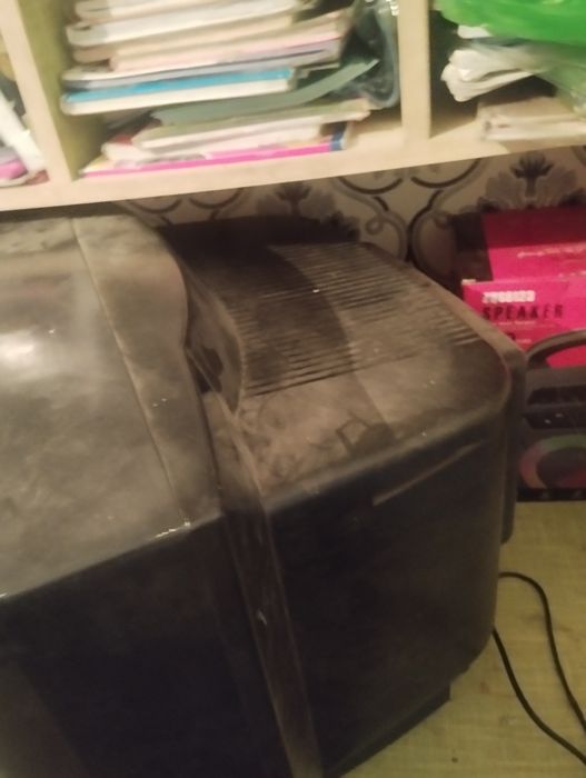 Продам телевизор в хорошом состояние