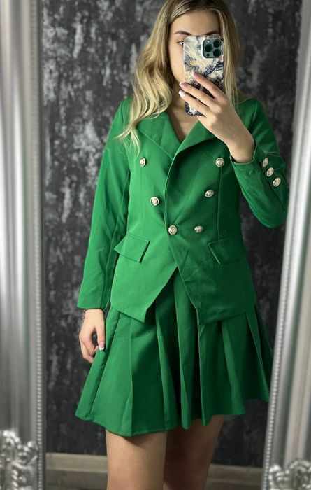 Costuma cu fusta dama