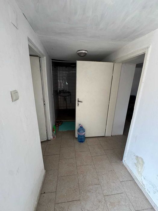 Продава се Промишлена сграда в с. Мандра, Област Хасково - 921 кв.м за 73 €/кв.м - Снимка #7