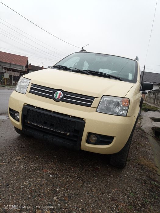 Fiat Panda 4x4 climbing 1.2