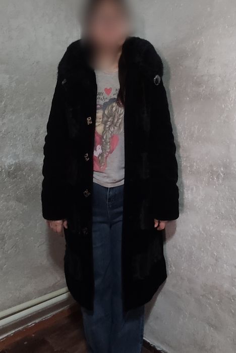 Шуба женская чёрная