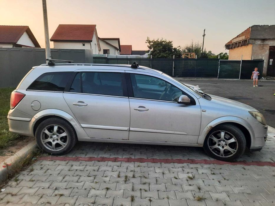 Vand Opel pentru dezmembrari