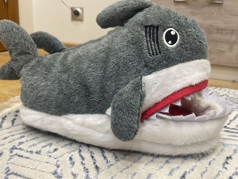Тапочки акула