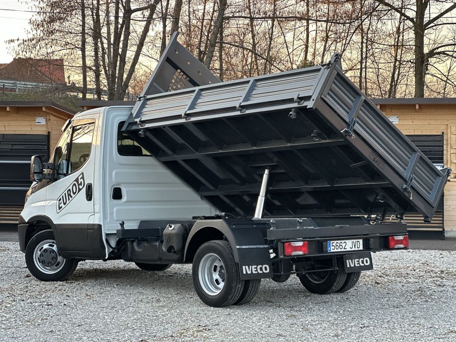 Iveco Daily Basculabil pe 3 parti motor3.0 150cp Clima An 2016 Spania