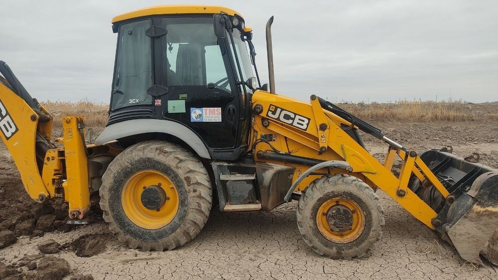 JCB angliskiy traktor