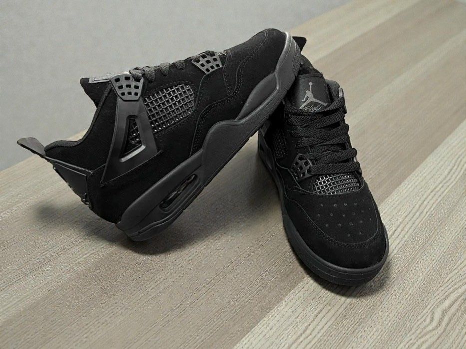 Jordan 4 Black cat