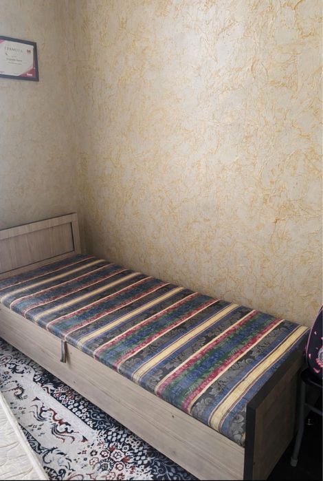 Односпальная кровать