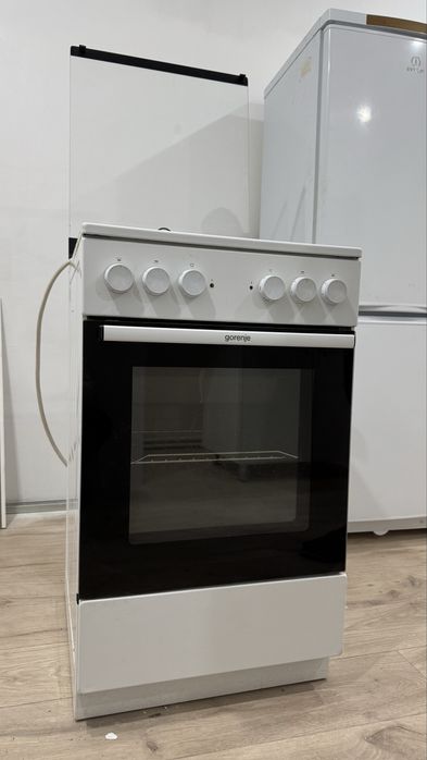 Продам электрическую плиту б/у