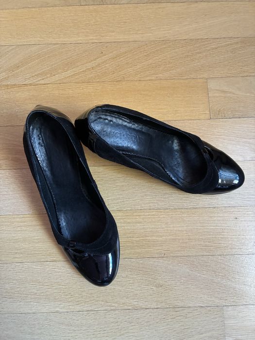 Pantofi piele intoarsa si piele lacuita