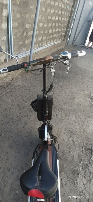 Электросамокат HUGO