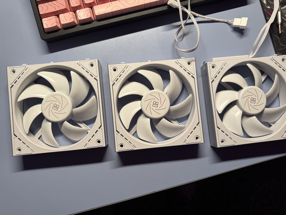 Продам вентиляторы для корпуса Thermalright TL-M12Q
