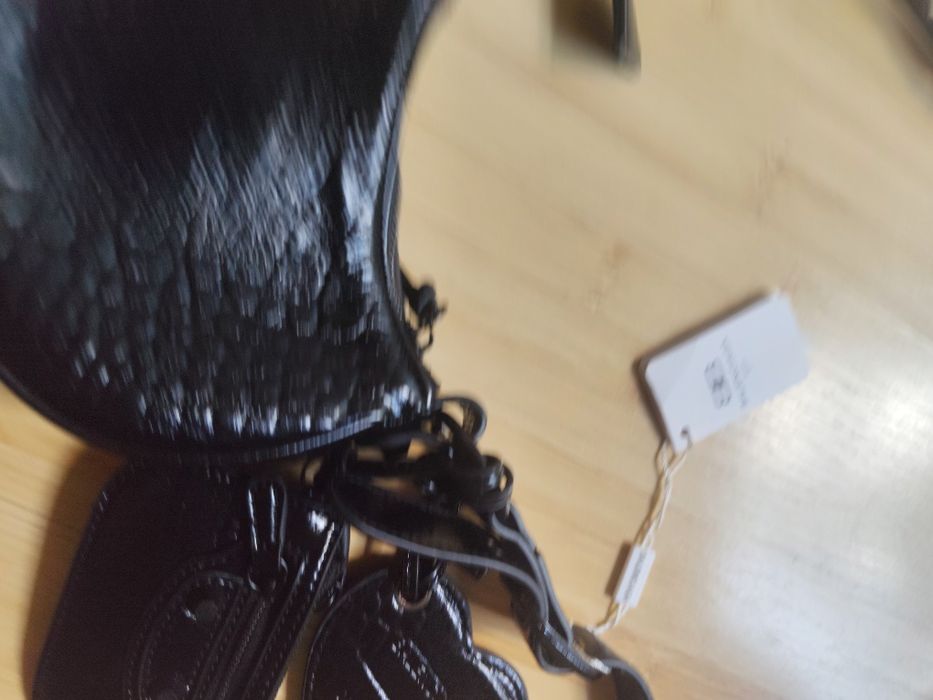 Geantă de umăr Balenciaga Le Cagole Shoulder Bag Neagră (Nouă)