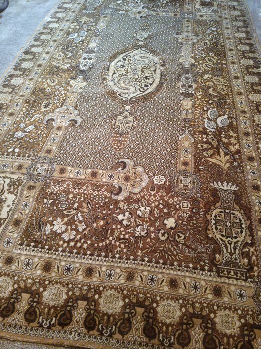 Килим с персийски шарки