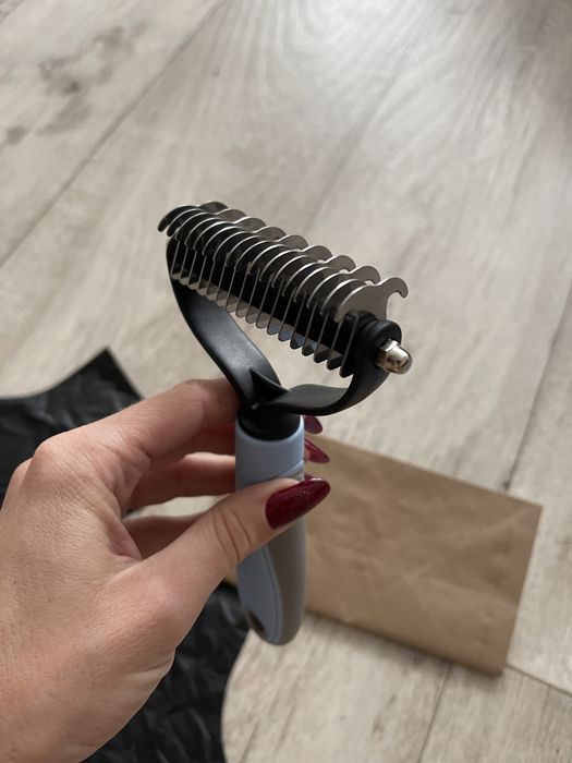 Продается расческа для кошек и собак