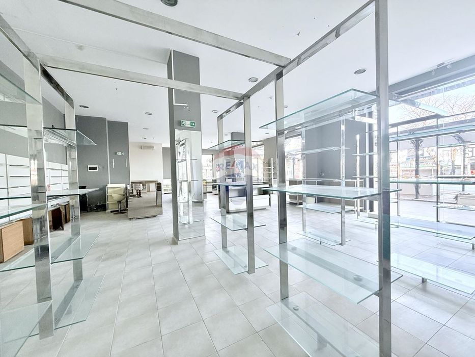 Продава се Магазин в к.к. Златни пясъци - 423 кв.м за 18 €/кв.м - Снимка #12
