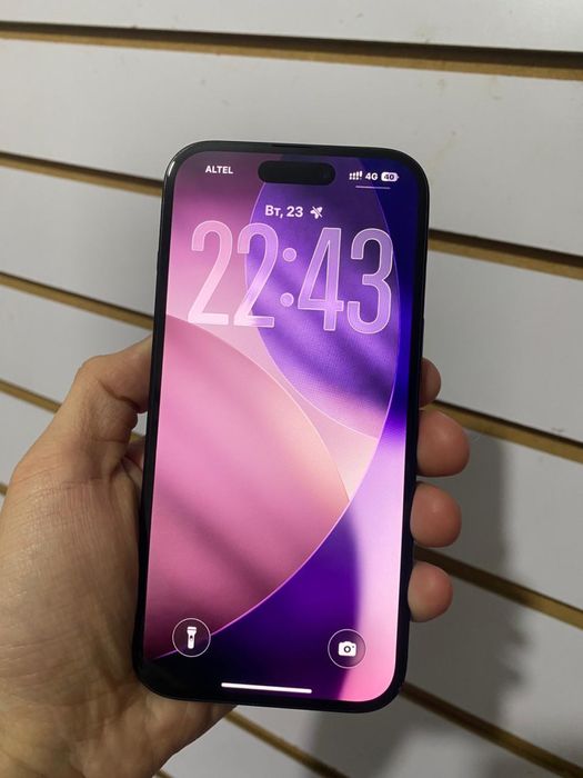 iPhone 15 на 128GB