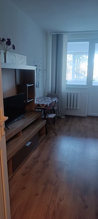 Închiriez garsoniera