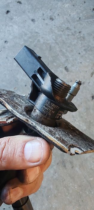 Injector Seat exeo audi A4 b8 2.0tdi CAG 140cp 300lei buc la set