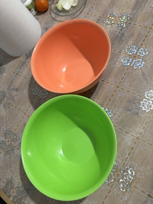 Продам чашки из пластика в хорошем состоянии