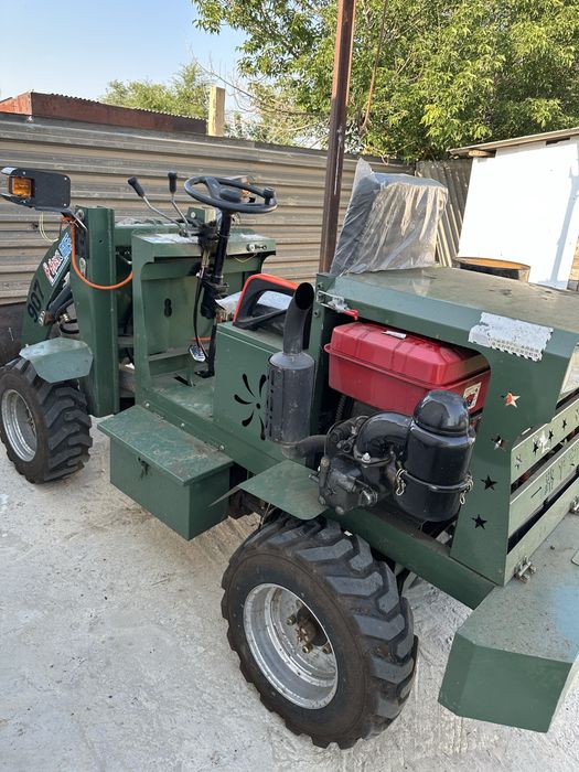 Продам мини погрузчик 907
