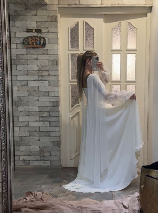 Белое свадебное платье, для никях/  на роспись в загс помолвки